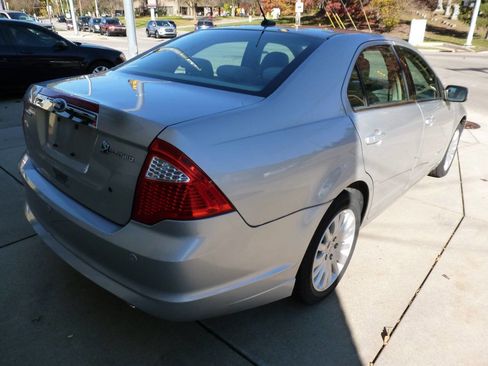 Used 2010 Ford Fusion Hybrid image 2