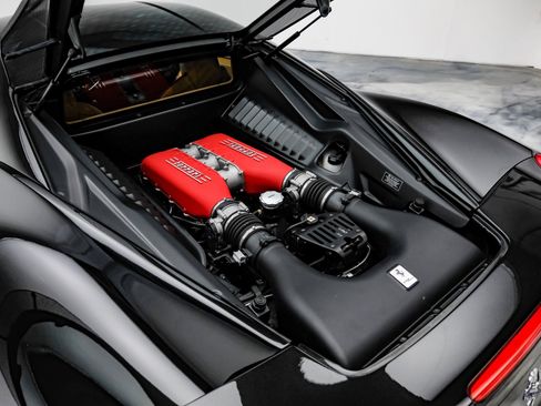 Used 2012 Ferrari 458 Italia Coupe image 91