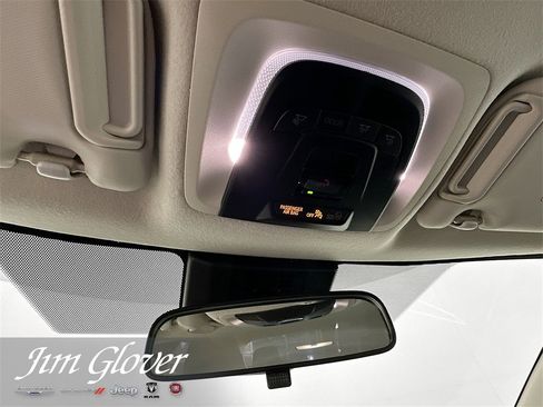 Used 2025 Toyota Corolla LE image 38