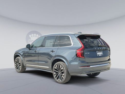 New 2026 Volvo XC90 B6 Plus w/ Protection Package Premier AWD/4WD image 4