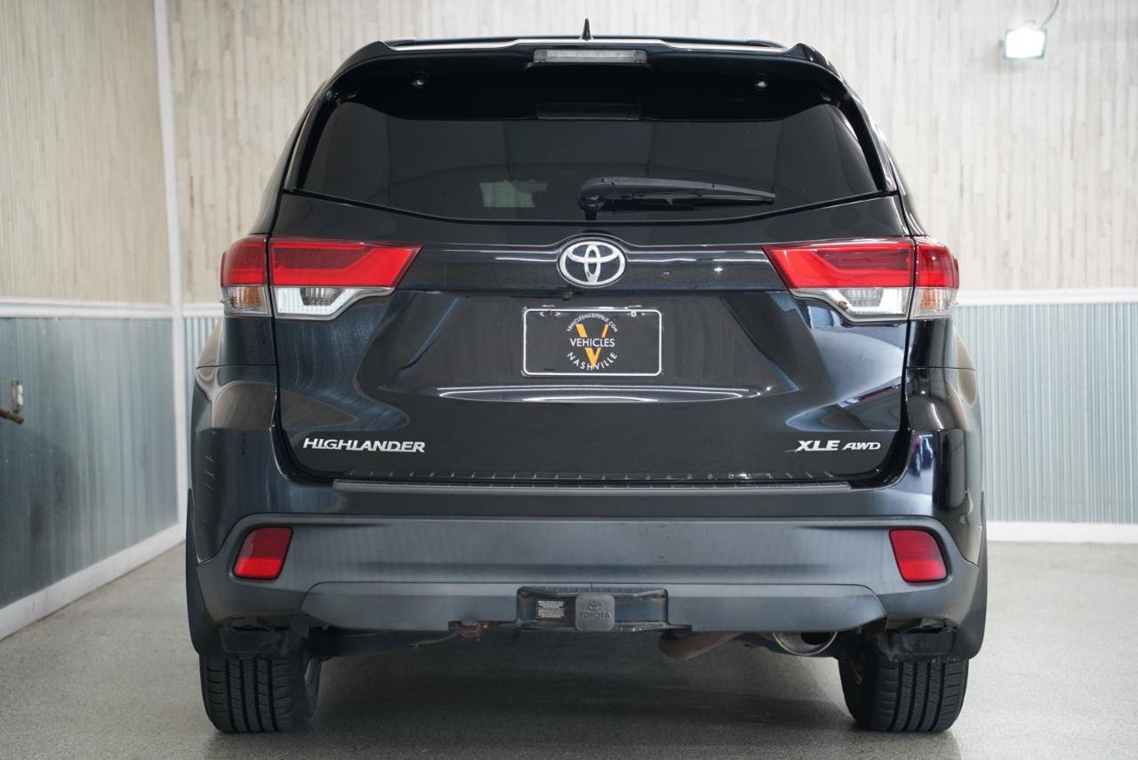 Used 2017 Toyota Highlander XLE AWD/4WD image 9