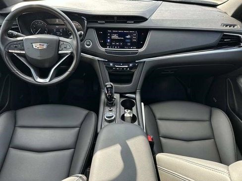 Used 2024 Cadillac XT6 Luxury AWD/4WD image 15