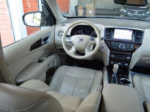 Used 2014 Nissan Pathfinder SL w/ SL Tech Package image 56