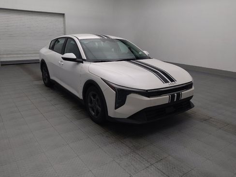 Used 2025 Kia K4 FWD image 13