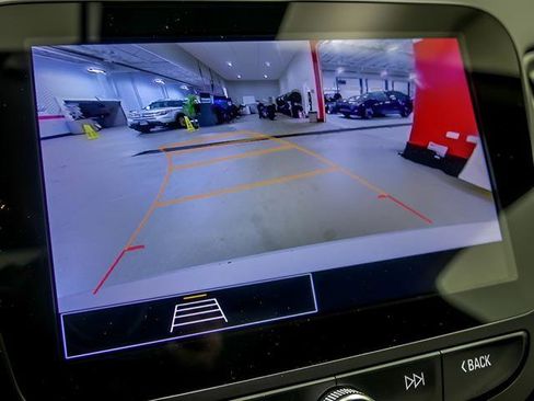 Used 2024 Chevrolet Malibu LT image 19