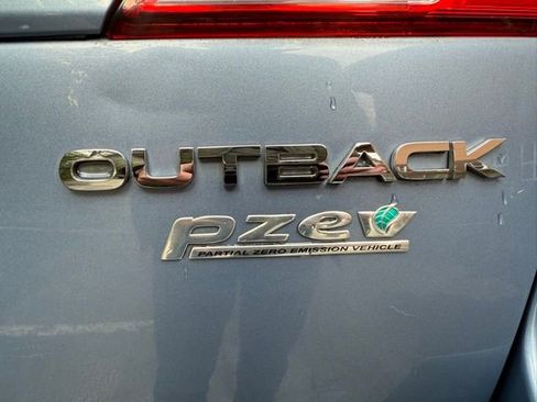 Used 2010 Subaru Outback 2.5i Premium image 30