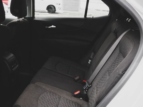 Used 2021 Chevrolet Equinox LT image 22