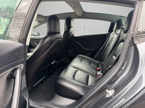 Used 2018 Tesla Model 3 Long Range image 10