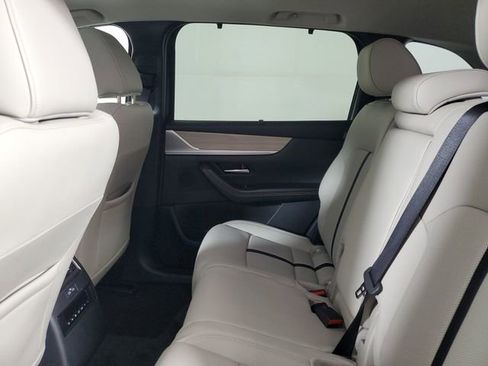 Certified 2024 MAZDA CX-90 Plug-In Hybrid w/ Preferred AWD/4WD image 9