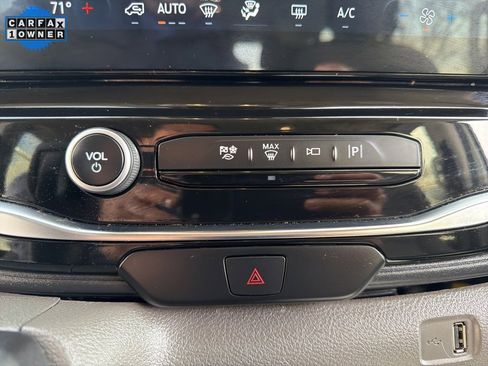 Used 2023 Ford Transit 350 XLT image 27