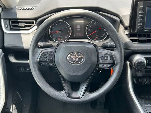 Used 2021 Toyota RAV4 LE FWD image 34