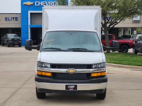 New 2025 Chevrolet Express 3500 w/ Power Convenience Package image 9
