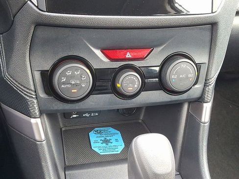 Used 2023 Subaru Forester Premium image 18