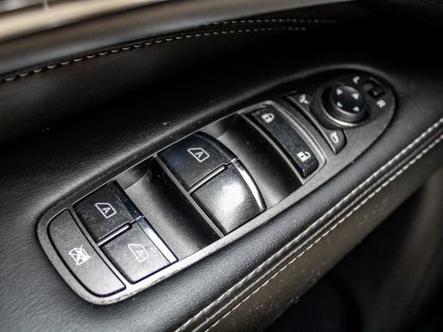 Used 2019 INFINITI QX60 Luxe w/ Essential Package image 43