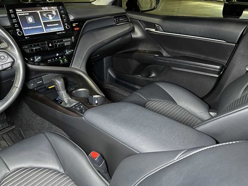 Used 2022 Toyota Camry SE w/ Audio Upgrade Package FWD image 38