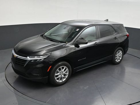 Used 2022 Chevrolet Equinox LS w/ LS Convenience Package FWD image 15