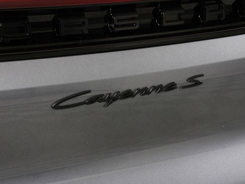 New 2026 Porsche Cayenne S image 22