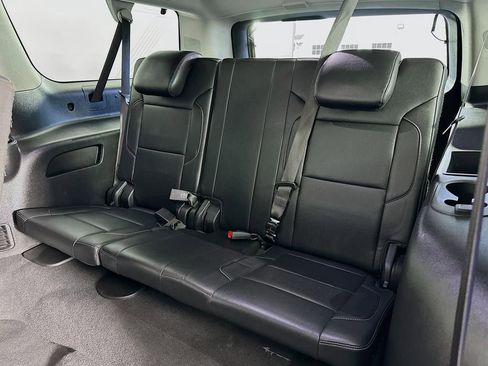 Used 2020 Chevrolet Suburban LT image 34