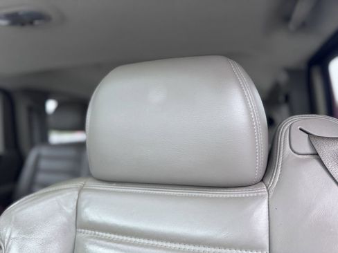 Used 2004 HUMMER H2 w/ Preferred Equipment Group image 15