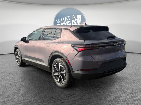 New 2026 Chevrolet Equinox EV LT image 6