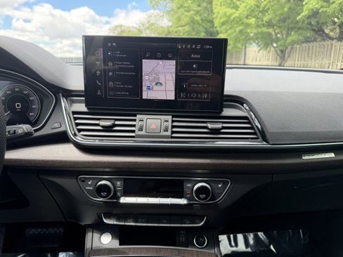 Certified 2025 Audi Q5 e Premium Plus w/ Premium Plus Package AWD/4WD image 13