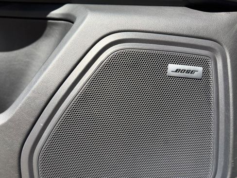 Used 2022 Porsche Macan AWD/4WD image 26