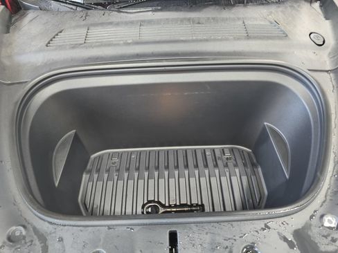 Used 2024 Tesla Model Y Performance AWD/4WD image 28
