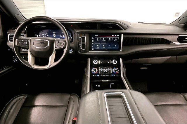 Used 2023 GMC Yukon Denali w/ LPO, Floor Liner Package AWD/4WD image 17