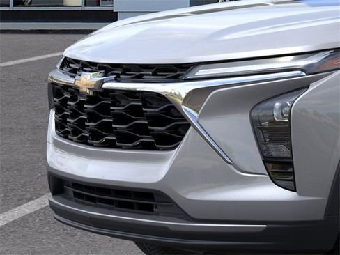 New 2026 Chevrolet Trax LT w/ Driver Confidence Package image 13