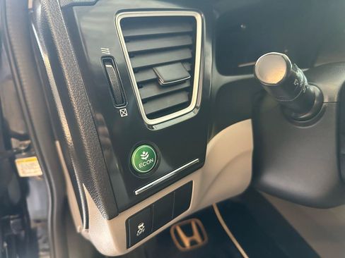 Used 2013 Honda Civic EX image 11