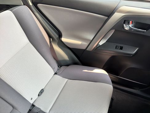 Used 2015 Toyota RAV4 XLE FWD image 14