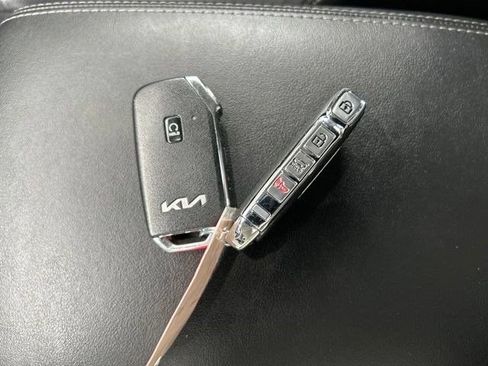 Used 2023 Kia Sorento SX AWD/4WD image 57