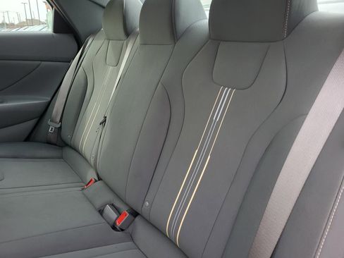 Certified 2025 Hyundai Elantra Sport image 10