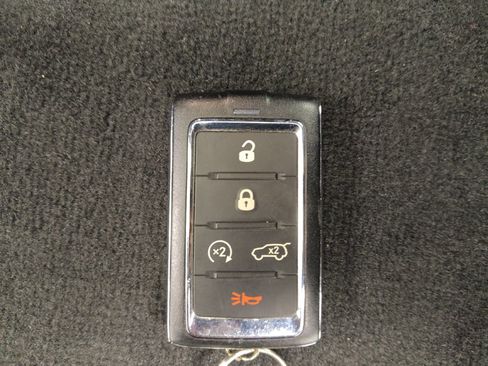 Used 2023 Jeep Grand Cherokee Altitude AWD/4WD image 32