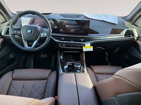 New 2026 BMW X5 xDrive50e w/ Climate Comfort Package image 10