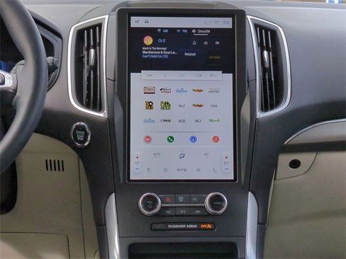 Used 2024 Ford Edge Titanium w/ Equipment Group 301A image 18