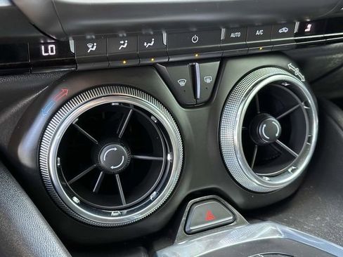 Used 2016 Chevrolet Camaro SS image 18