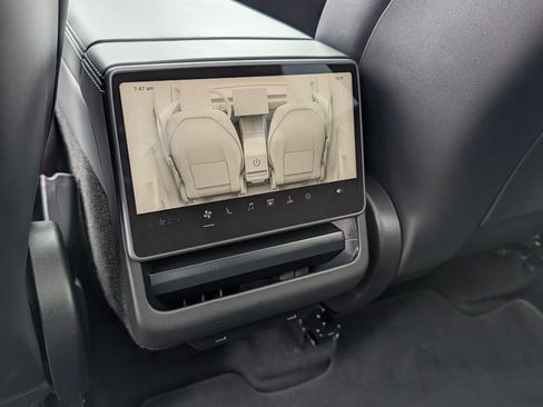 Used 2026 Tesla Model Y 2WD image 15