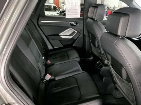 Certified 2025 Audi Q3 2.0T Premium image 29