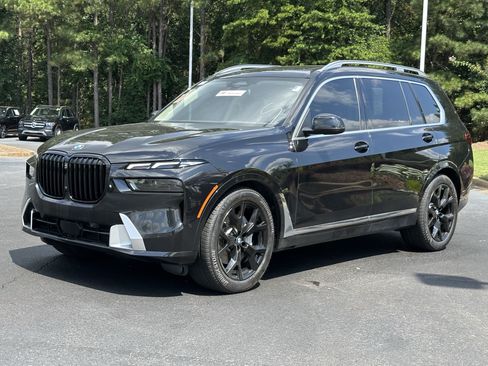 Used 2024 BMW X7 xDrive40i w/ Climate Comfort Package AWD/4WD image 5