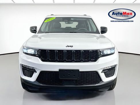 Used 2023 Jeep Grand Cherokee Limited w/ Black Appearance Package AWD/4WD image 7