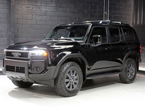 Used 2025 Toyota Land Cruiser image 67