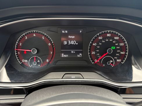Used 2019 Volkswagen Jetta R-Line FWD image 19