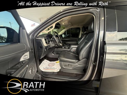Used 2022 Ford Expedition XLT AWD/4WD image 11