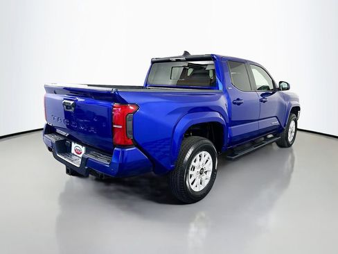 Used 2025 Toyota Tacoma SR5 image 5