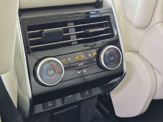 New 2026 Land Rover Range Rover SE AWD/4WD image 12