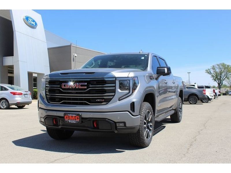 Used 2024 GMC Sierra 1500 AT4 w/ Technology Package AWD/4WD image 1