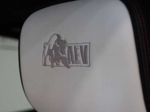 Used 2024 GMC Canyon AT4X w/ AT4X AEV Edition AWD/4WD image 20