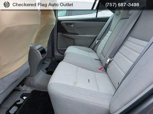 Used 2016 Toyota Camry LE image 20