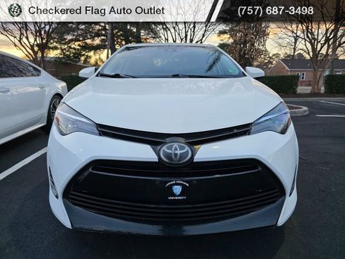 Used 2019 Toyota Corolla LE image 2